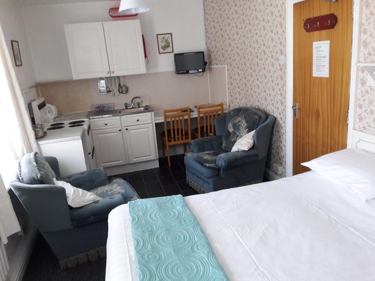 Springfield Holiday Apartments สเกคเนส ภายนอก รูปภาพ